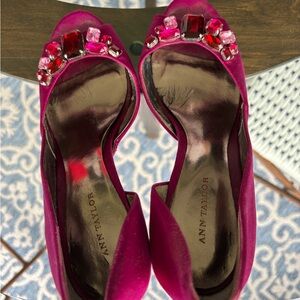 Ann Taylor Pink satin embellished  with multicolor stones peep-toe pumps 7.5
